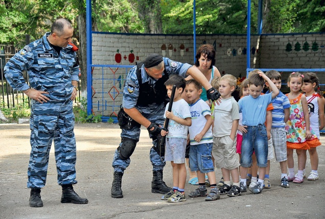 Бориспольские детишки отбирают помещение у “Беркута”