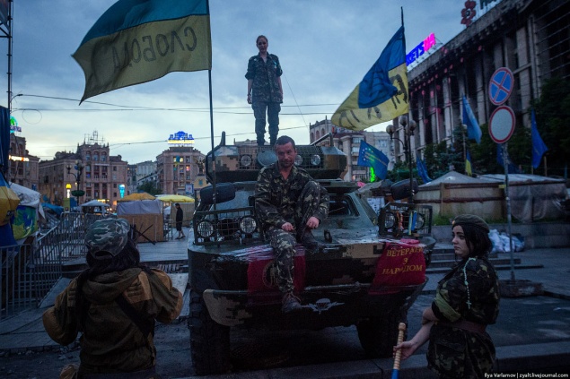 На Майдане избивают мирных граждан, - нардеп