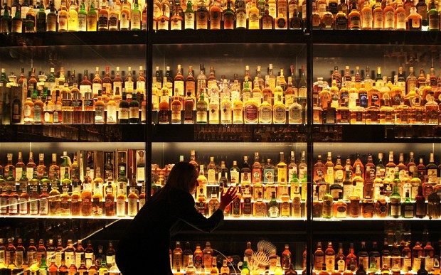 Киевсовет, по традиции, хочет ограничить продажу алкоголя в ночное время