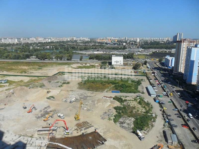 Киевская инспекция госархстройконтроля остановила строительство на Позняках