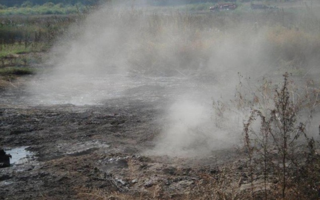 Под Киевом уже три дня горят торфяники