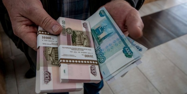 В России, впервые за пять лет, упала “реальная” зарплата