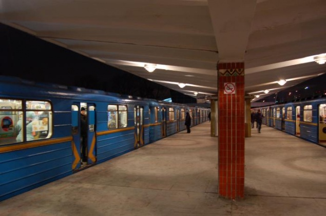 Столичная милиция задержала “шутника”, “минировавшего” станцию метро “Дарница” (ВИДЕО)