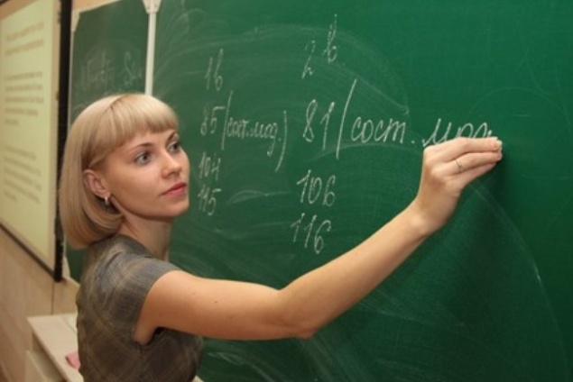Киевские педагоги требуют сохранения 20-процентных надбавок к зарплате