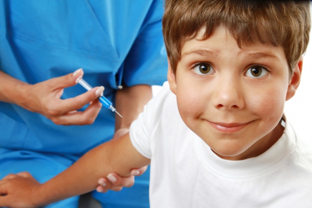 Минздрав и МОН разработали процедуру зачисления детей в садик без прививки