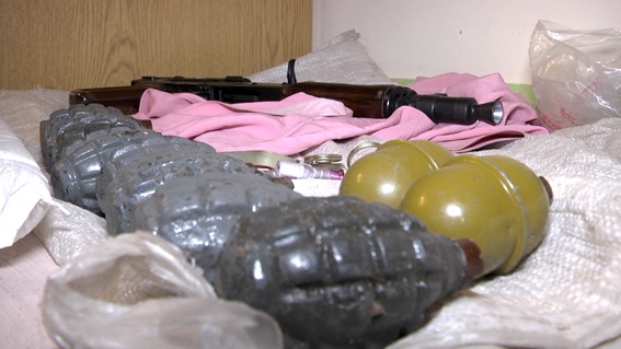 В Киеве накрыли “оптового” продавца нелегальным оружием (ФОТО, ВИДЕО)