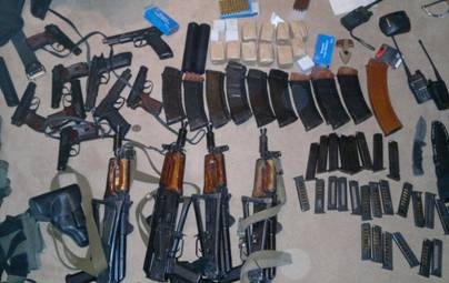 У задержанных в Киеве экс-милиционеров батальона “Шахтер” обнаружили целый арсенал оружия (ВИДЕО)