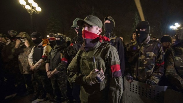 “Правый сектор” и милиция будут “зачищать” Киев от “наливаек”. Начнут с Троещины