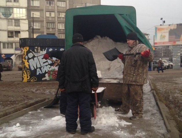 В Киеве будут штрафовать за снег и мусор