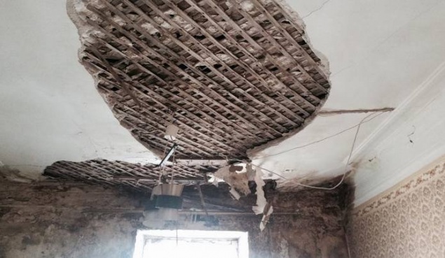 Депутат городского совета сообщает об угрозе разрушения дома (+ ФОТО)