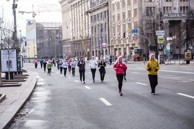 В Киеве установлен рекорд по забегу в новогодних колпаках (+ видео)