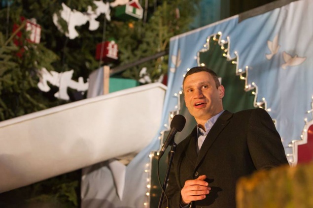 Мэр Киева официально открыл новогодние гуляния в столице