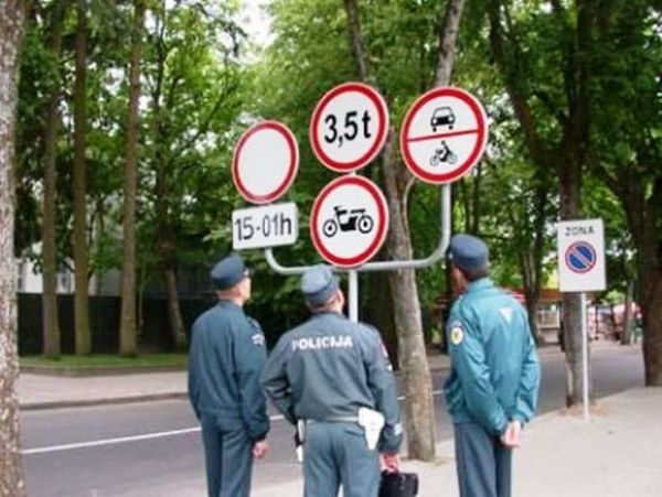 В 2015 году в Киеве заменят бесполезные дорожные знаки