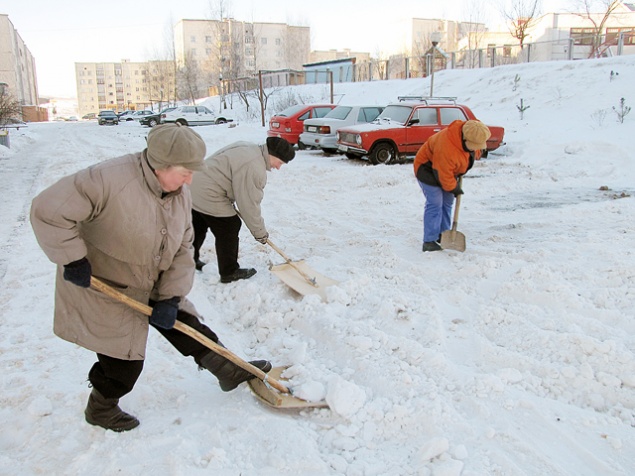 Снег в Киеве решено убирать круглосуточно