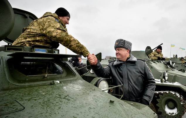 Завтра в Украине начинается частичная мобилизация: Порошенко подписал указ