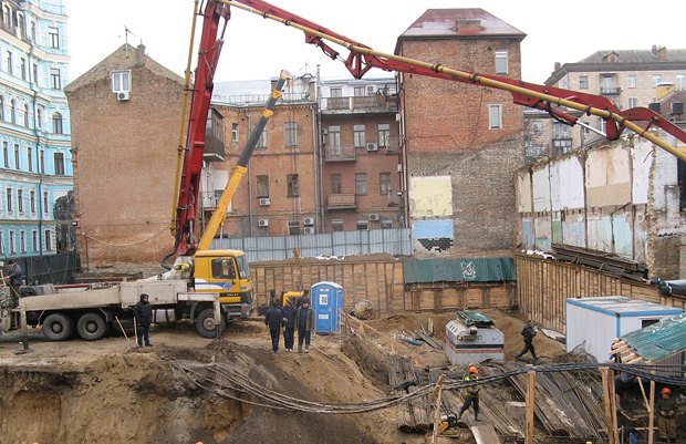 Киевсовет приостановил строительство резиденции Филарета в Десятинном переулке