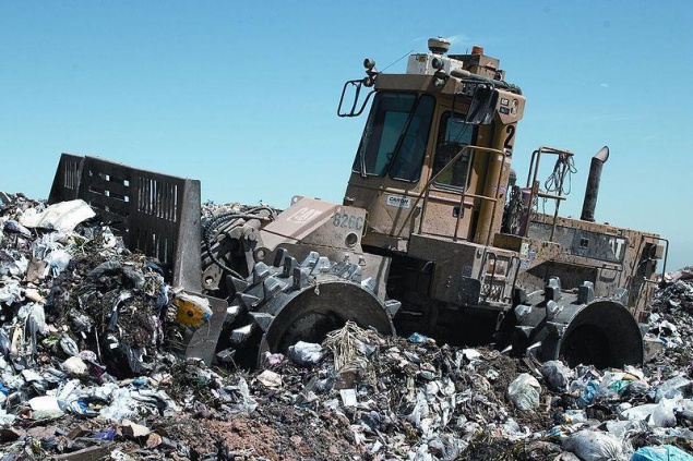 В Оболонском районе функционирует нелегальный мусоросжигающий завод