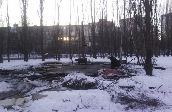 В Киеве в палатке для обогрева сгорела женщина без определенного места жительства