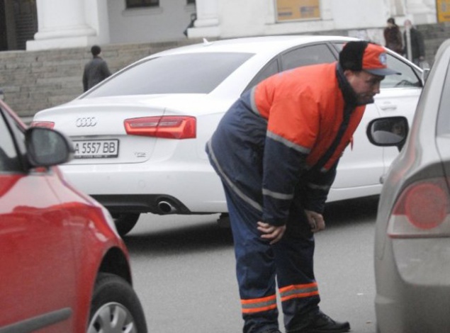 Киевские водители сами провоцируют парковщиков на злоупотребления - “Киевтранспарксервис”