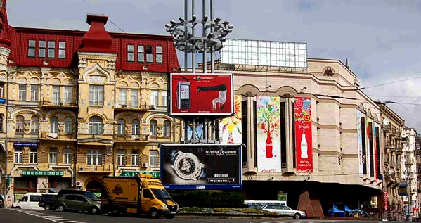 Киевсовет решил проверить законность размещения наружной рекламы в столице