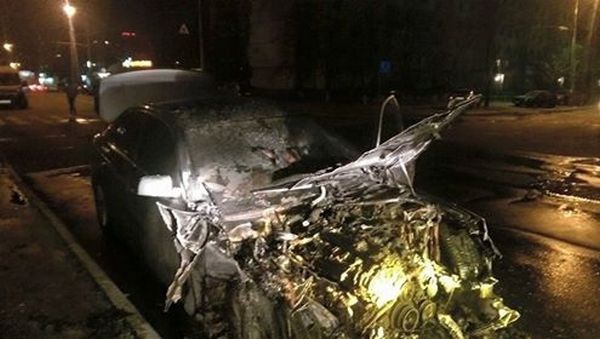 Сегодня ночью на столичной Оболони  сожгли авто и.о. гендиректора “Укрзализныци”