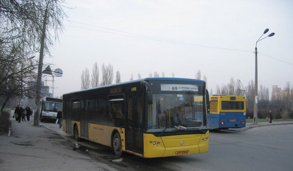На маршрутах столичного троллейбуса № 43 и автобуса № 51 возвращаются дополнительные остановки (схема)