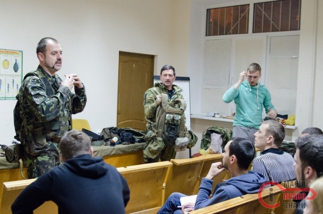 Жителям Броваров устроили курсы военной подготовки