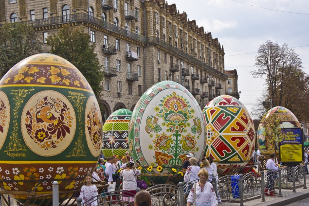 Городские праздники власти Киева будут устраивать вместе с партнерами