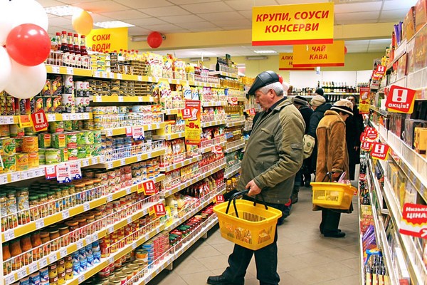 Цены в столичных супермаркетах завышены минимум на 20-30% - вывод АМКУ