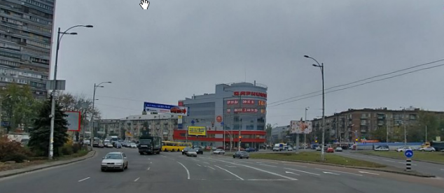Начался демонтаж незаконно построенного здания на Ленинградской площади
