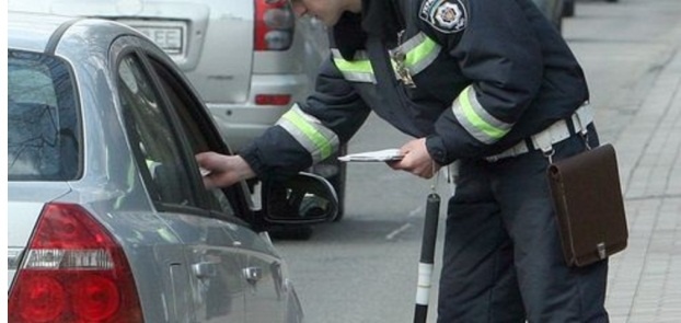 Вчера в Киеве произошло первое в 2015 году задержание водителя за взятку милиционеру