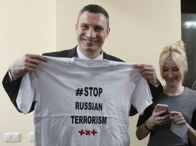 Виталий Кличко похвастался футболкой #stoprussianterrorism