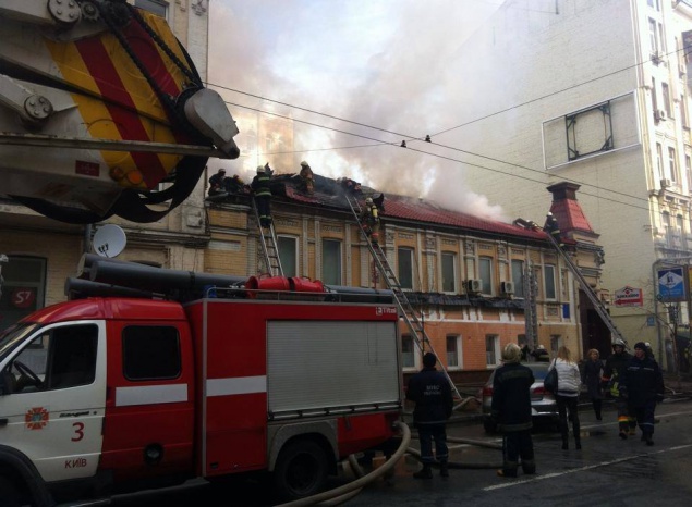 При тушении пожара на Саксаганского, 38 погибло двое спасателей