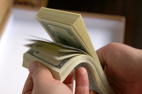 Нацбанк запретил некоторым юрлицам закупать валюту на межбанке