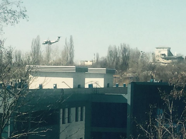 Жители Жулян испугались пробных полетов военного самолета над аэропортом “Киев”