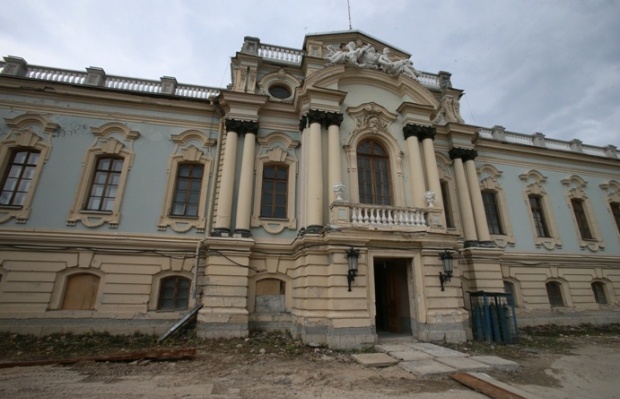 “Мариинский дворец “умирает”, нужны инвесторы”, - архитекторы
