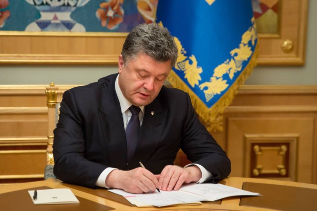 Президент Украины Петр Порошенко задекларировал 369 млн грн дохода