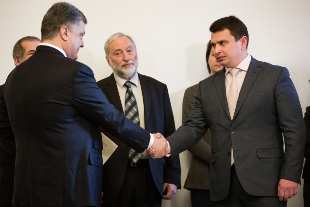 Порошенко назначил главу Национального антикоррупционного бюро (фото)