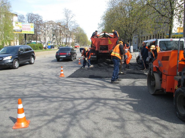 В Киеве за ремонтом дорог можно наблюдать через интернет