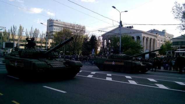ДНР провела репетицию “парада Победы” (фото, видео)