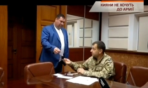 Руководители предприятий Киева скрывают сотрудников, подлежащих мобилизации (видео)
