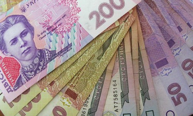 Средняя зарплата в Украине выросла до 4 тыс грн