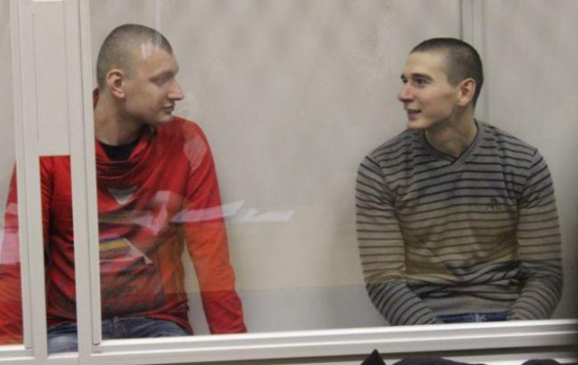 Двух экс-беркутовцев, которых подозревают в расстреле активистов Евромайдана, просили отпустить под “домашний арест”