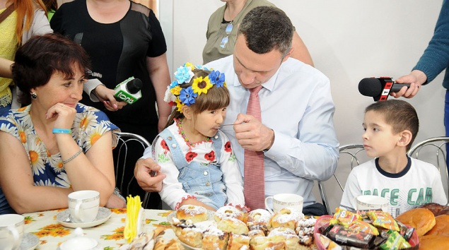 Кличко выпросил у Германии 5 млн евро под расширение детсадов в Киеве