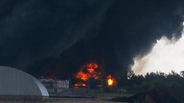 Во время пожара на “БРСМ-нефть” госпитализировано уже 6 человек