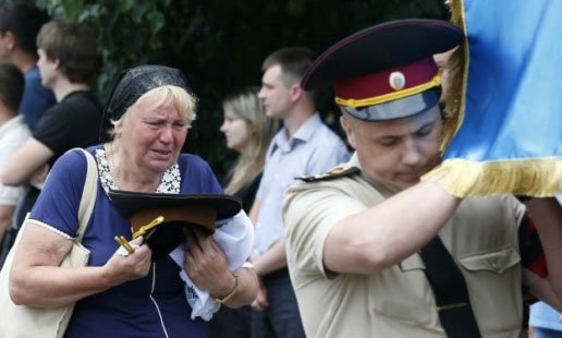 В Киеве простились со спасателями, погибшими во время пожара на БРСМ-Нафта (+ФОТО)