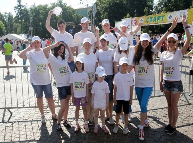 Команда АВАНТ-БАНКа приняла участие в благотворительном “Пробеге под каштанами” (фото)