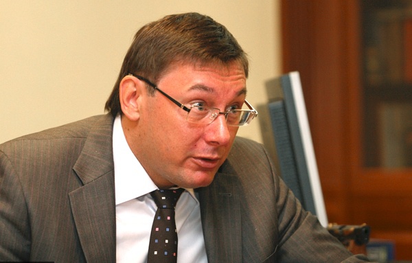 “Я не готов отвечать за глупость и популизм отдельных деятелей” - Юрий Луценко
