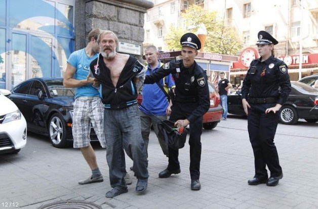 Киевских полицейских дополнительно вооружат бесплатным английским