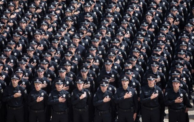 Новая патрульная полиция Киева приняла присягу (видео)